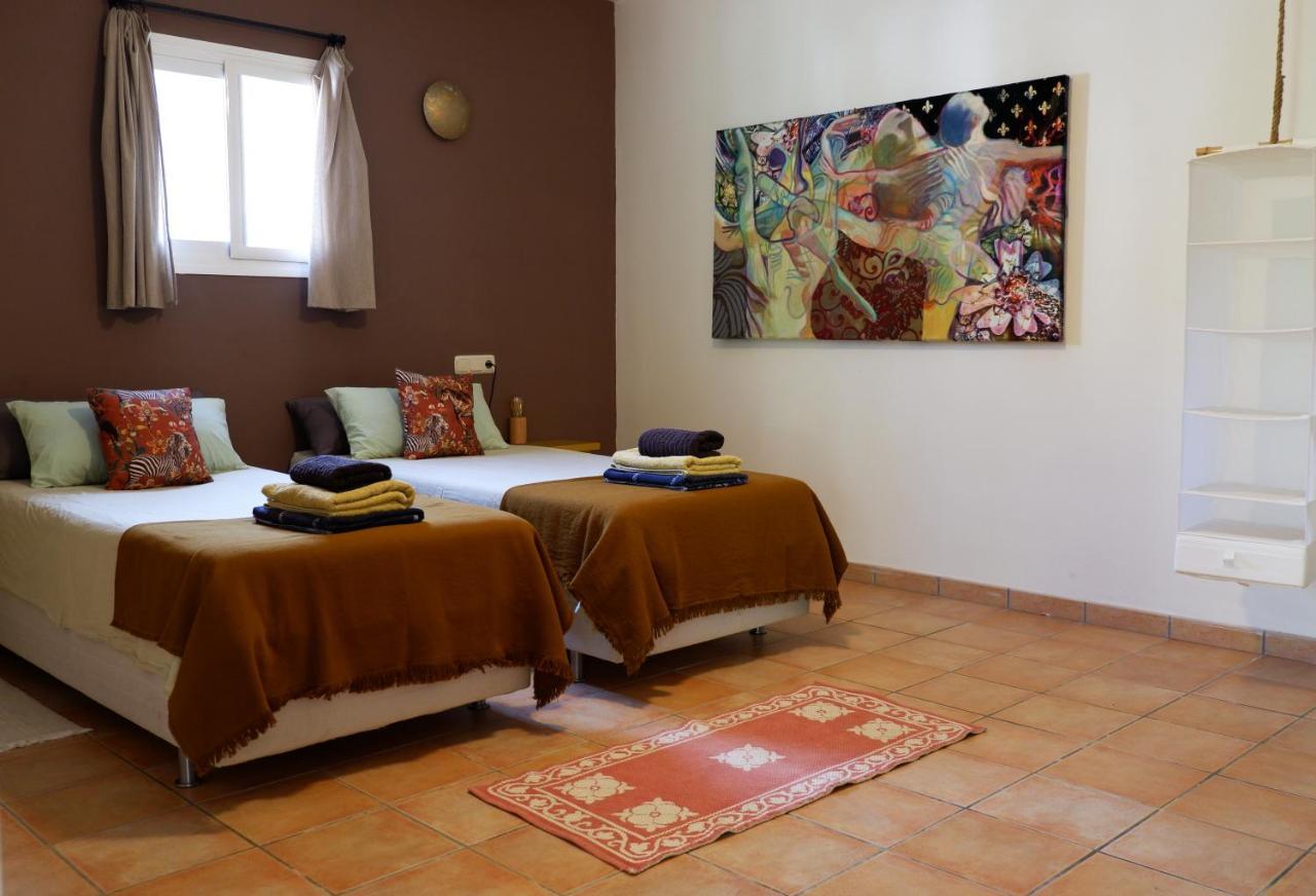 Vegan Guesthouse Finca Pereila Коин Экстерьер фото